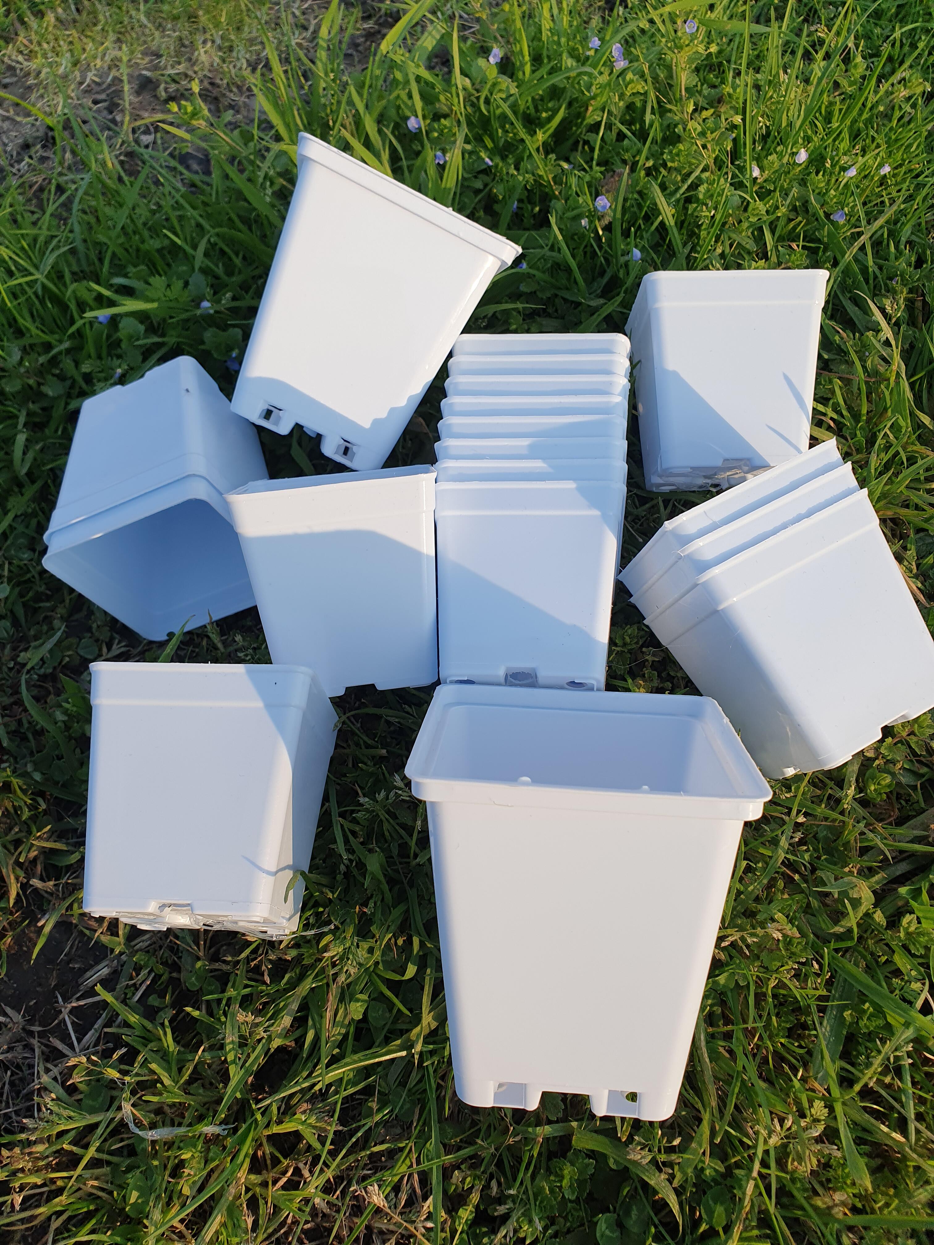 Beyaz Üretim Saksısı 